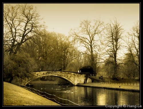 Cambridge in monotone - Photo 5